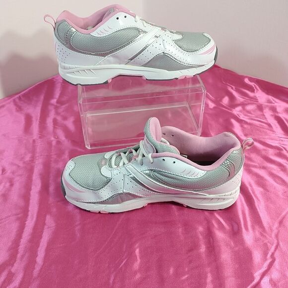 New Balance 515 Youth Girls SZ 6.5 White Pink Gray Athletic Shoes New . - Picture 3 of 10